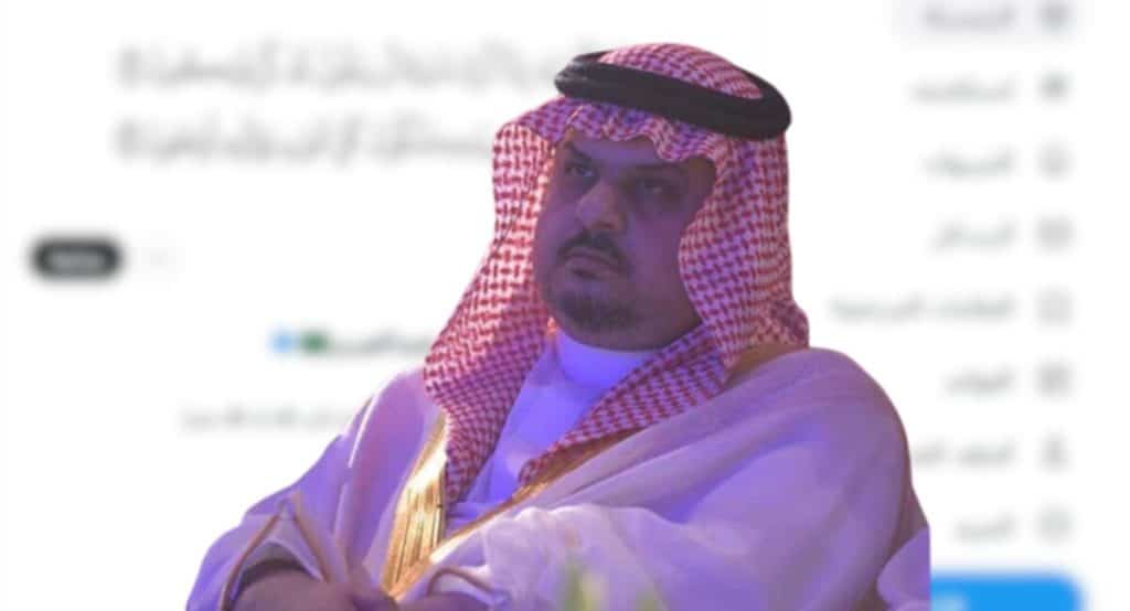 أمير سعودي حديث متابعين بعد توبيخه مغردة انتقدت دعاءه: "تويتر ليس مسجداً" alarabtrend.com