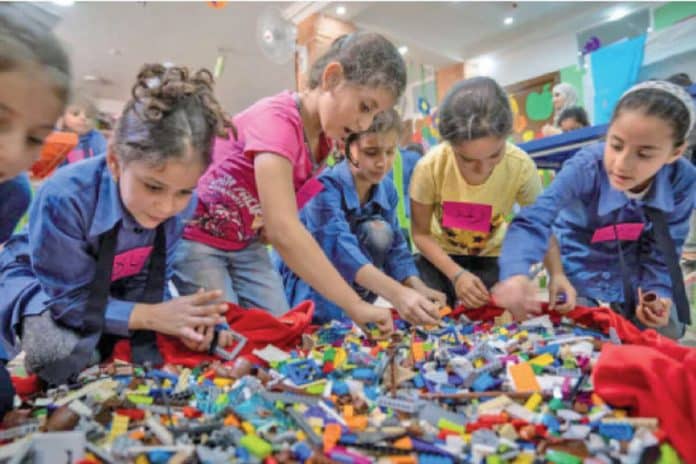 الدين والتبني .. جدل قانون الطفل يتخطى البرلمان إلى تويتر الأردن