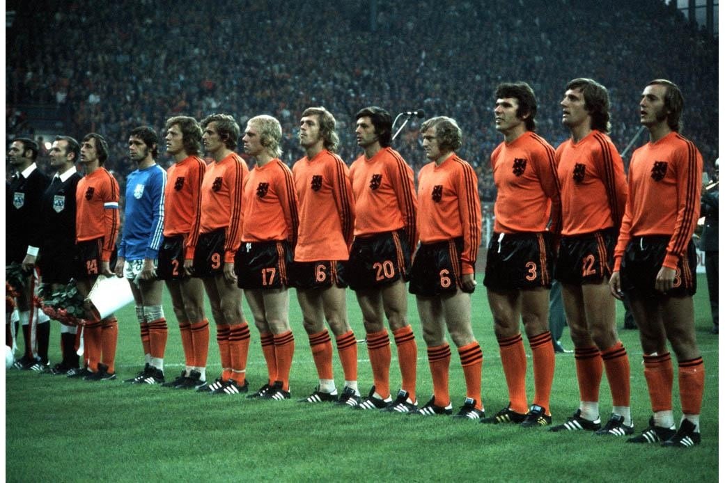 لاعبو المنتخب الهولندي في مونديال 1974م