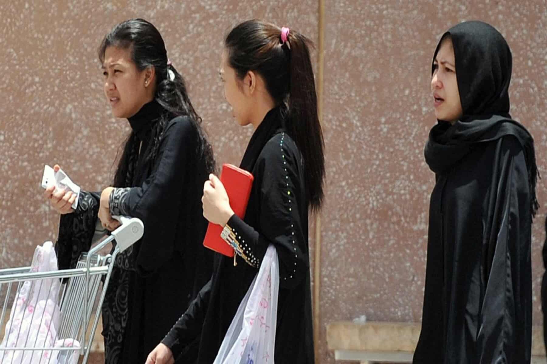 سعوديون غاضبون من رسوم استقدام العاملة المنزلية