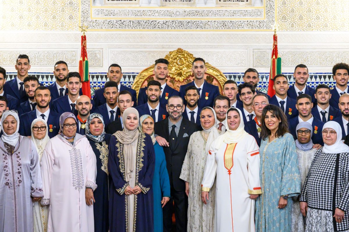 أمهات لاعبي المنتخب المغربي في القصر الملكي