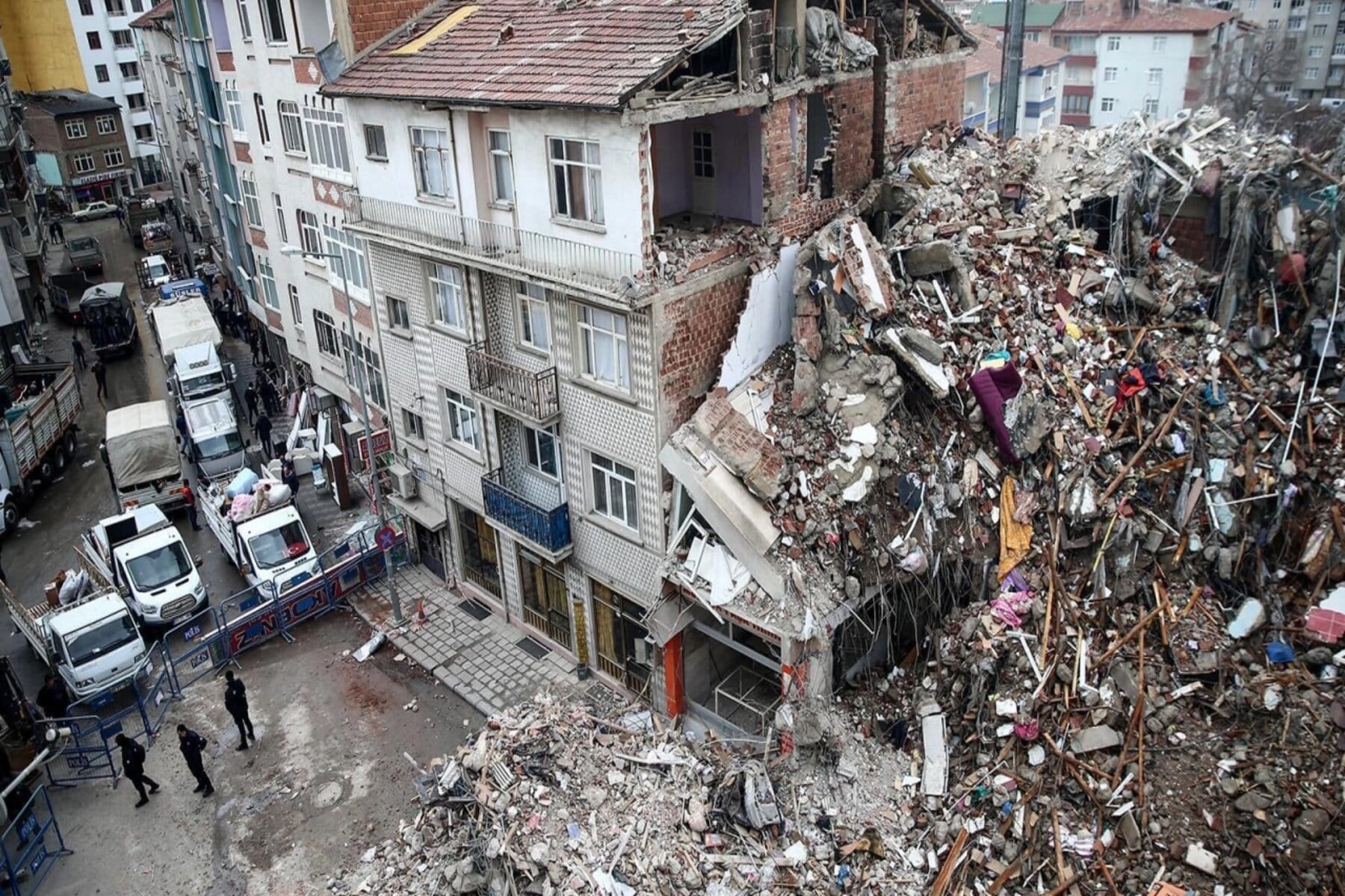  alarabtrend.com ضرب زلزال جديد مناطق وسط تركيا مركزه منطقة يشيل يورت في ولاية ملاطية 