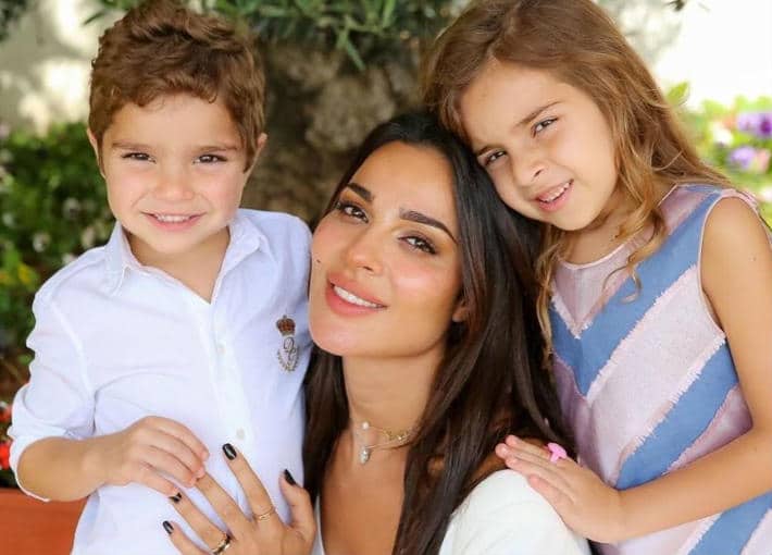نادين نجيم تثير حيرة جمهورها بكلمات مؤثرة عن أبنائها